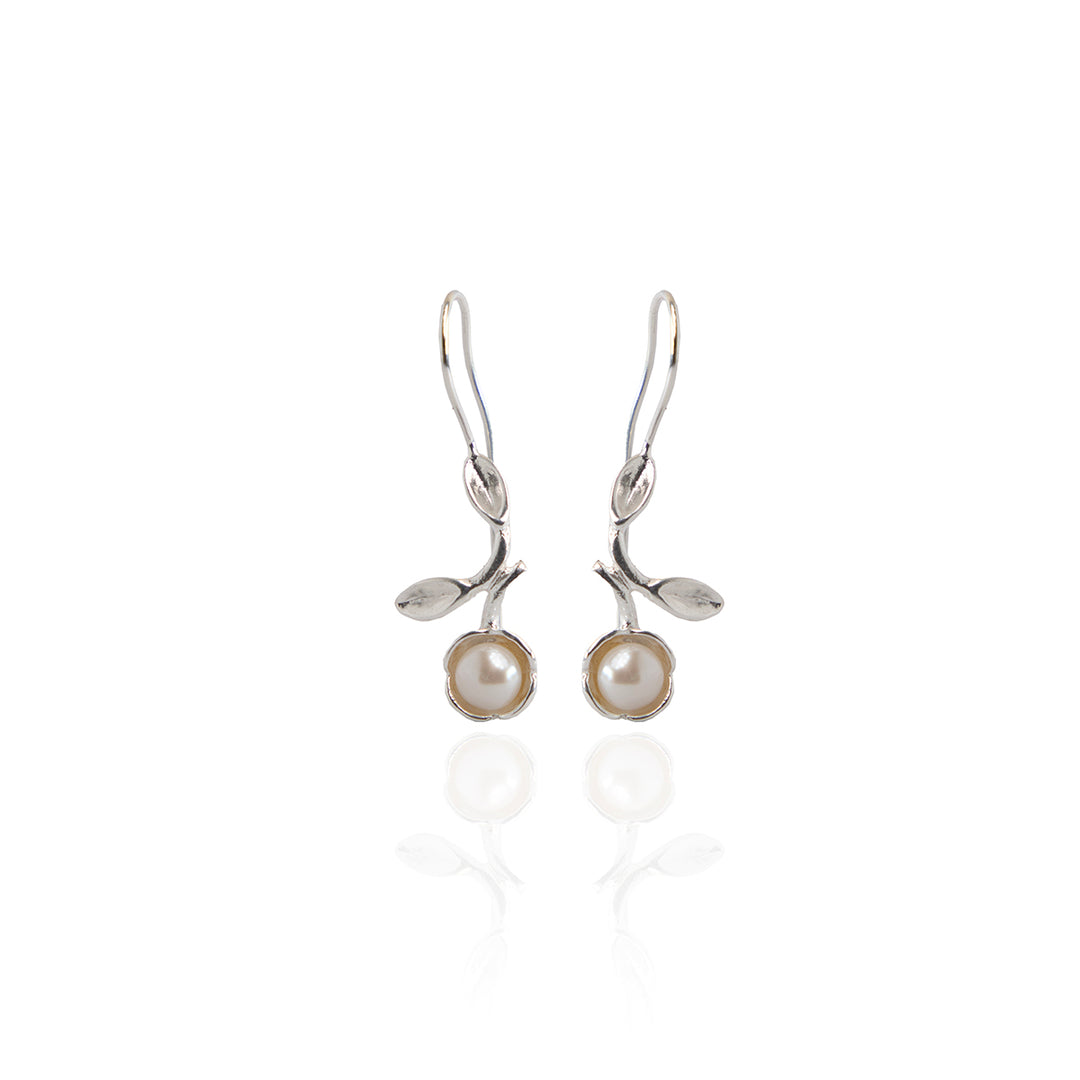 White Rose Elegant Pearl Earrings