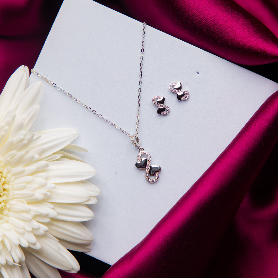 Heart Trap Pendant Set