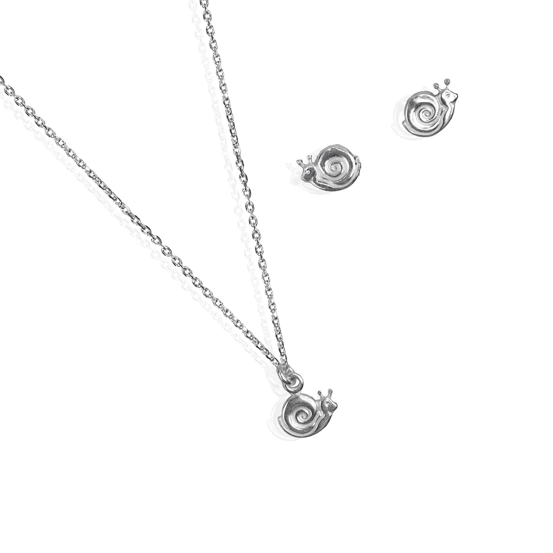 Adorable Snail Silver Pendant Set